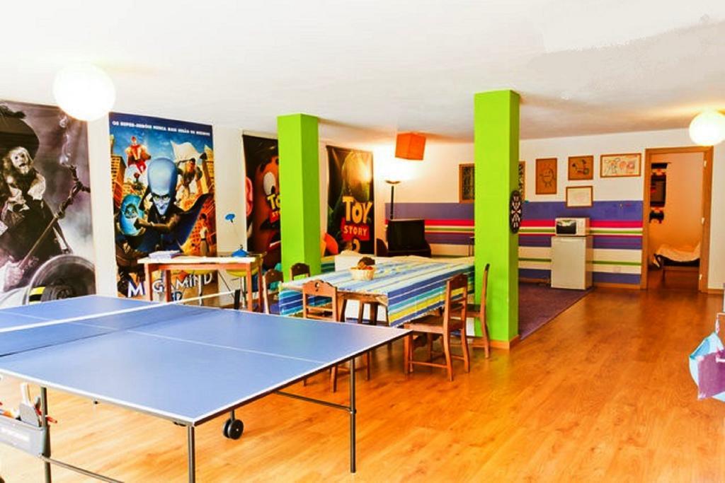Coloured Studio FAO Rum bild